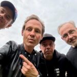 Wut, Trotz, Verzweiflung und Hymnen auf das Leben: Gerolzhöfer Punkrocklegende EIS beim Umsonst und Draußen in Gerolzhofen