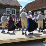 Tracht & Tanz in Franken: Volksmusik, Mode und mehr im Fränkischen Freilandmuseum Fladungen