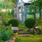 Spaziergänge und Events zur „blauen Stunde“: Die Gartenparadiese in den Haßbergen öffnen wieder ihre Pforten
