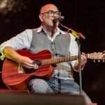 „Diese Vorfreude ist nicht gespielt“: Hannes Ringlstetter moderiert und musiziert am 3. und 4. Juli bei „Lieder auf Banz“