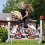 Hobby Horsing erobert das Freilandmuseum Fladungen: Aktionstag mit Vorführungen, Mitmachangeboten und Springturnier am 5. Juli
