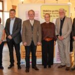 Ausstellung „Leben mit Wissenschaft – Geschichten aus zwei Städten“ im Würzburger Rathaus eröffnet