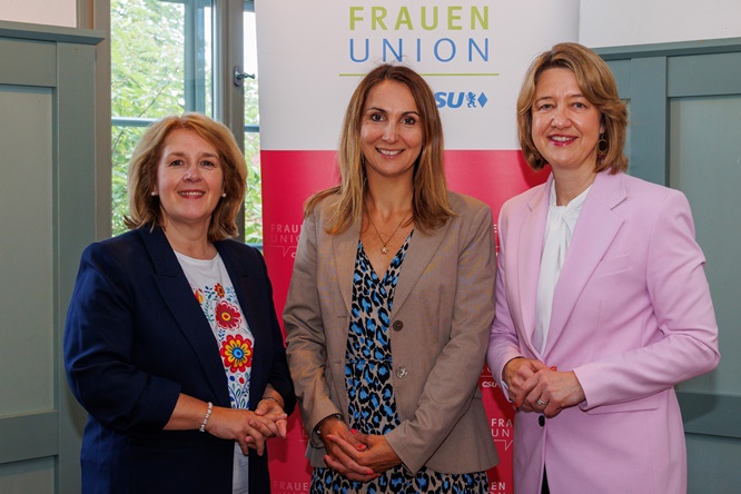 Mentoring-Programm startet zum neunten Mal: MdL Martina Gießübel und MdB Dr. Anja Weisgerber begleiten interessierte Frauen auf ihrem politischen Weg