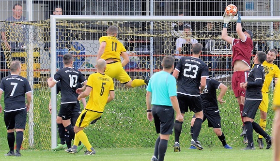Spitze Zungen: Fußballfreie Tage am Wochenende