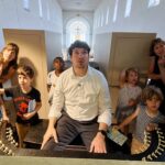„Wie klingt es, wenn ich hier draufdrücke?“: Der Tag der offenen Dommusik begeistert Kinder und Familien mit vielen Mitmachangeboten