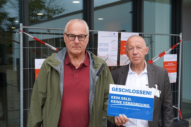Klinik-Protest im Landkreis Kitzingen mit einer symbolische Sperrung am Freitag, den 12. Juni