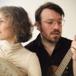 Das Singer-Song-Writer Duo „Rosaro und Peppler“ in Chrischa‘s Café in der Kreisgalerie Mellrichstadt