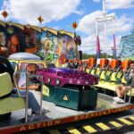 Jährliche Exkursionen als beliebte Tradition: THWS-Studierende lernen Mechanik und Elektronik der Volkfest-Karussells kennen