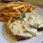 Essen wie Gott in Franken: Schnitzel im Hotel Walfisch in Haßfurt und Kundmüller-Biere aus Weiher