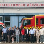 Beeindruckende Zahlen bei Rettungsdienst und Feuerwehralarmierung: Neue Verbandsräte informieren sich in der Integrierten Leitstelle Würzburg
