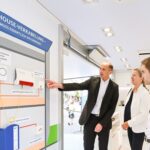 Glasfaser zum Anfassen: Großes Interesse am Infotag auf dem Schweinfurter Marktplatz