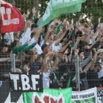 Debakel der Schnüdel in Augsburg: Nach dem achten Spiel in Serie ohne Sieg brennt in Schweinfurt schon der Baum