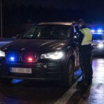 „Belgischer BMW“ mit unzulässige im Kühlergrill verbauten Blaulichtern: Da musste die Polizei einschreiten
