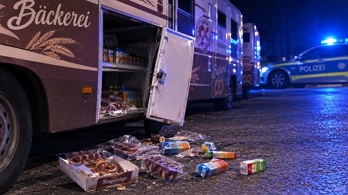 Die Bäckerei wurde bereits mehrfach angegangen: Unbekannter entwendet Nougatringe und Trinkpäckchen aus mehreren Verkaufsfahrzeugen