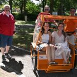 Die E-Rikscha der AWO erlebte ihre Premiere beim Jahnstraßenfest der Nachbarschaftshilfe Gochsheim