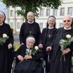 Den Segen gab´s von Domkapitular Monsignore Clemens Bieber: Sechs Erlöserschwestern in Heidenfeld feierten Professjubiläen
