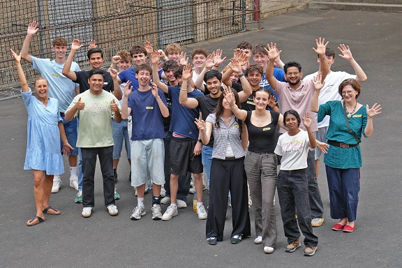 15 Jahre Kooperation von Röntgen-Gymnasium und THWS: Interkulturelles Treffen „Expand your Horizon“ als Abschluss des Projekt-Seminars im Fach Englisch der elften Klasse
