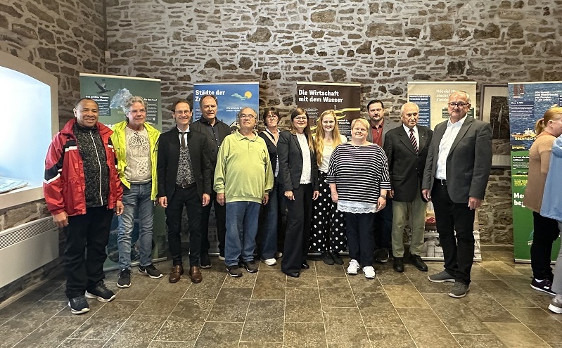 Die Ausstellung „Alles im Fluss – Wasser in der Krise“ im Gipsinformationszentrum Sulzheim wurde eröffnet