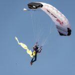 Sturz aus 40 Metern Höhe: Gleitschirmflieger wird schwer verletzt, Polizei, Feuerwehr und Rettungsdienst im Einsatz