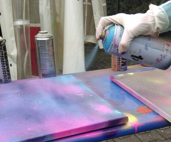 Graffiti-Workshop für junge Kreative an der Bahnunterführung am Geh- und Radweg Arnshausen