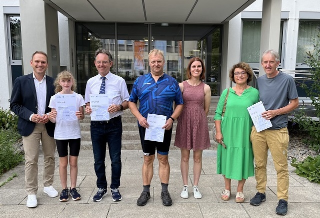 Einmal von München nach Barcelona: Landratsamt Bad Kissingen zeichnet SiegerInnen des Stadtradeln aus