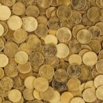 Unbekannte entwenden einen Koffer nach einer Münzmesse mit Inhalt im Wert von mehreren tausend Euro