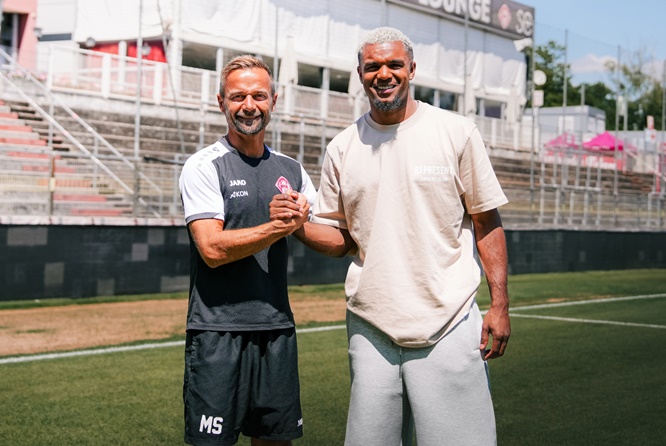 In Braunschweig arbeitete er unter Michael Schiele: Würzburger Kickers verpflichten Nathan de Medina aus der zweiten belgischen Liga