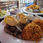 Essen wie Gott in Athen: Der Dionysos-Teller mit Gyros, Kalamari und Reis bei Sofi