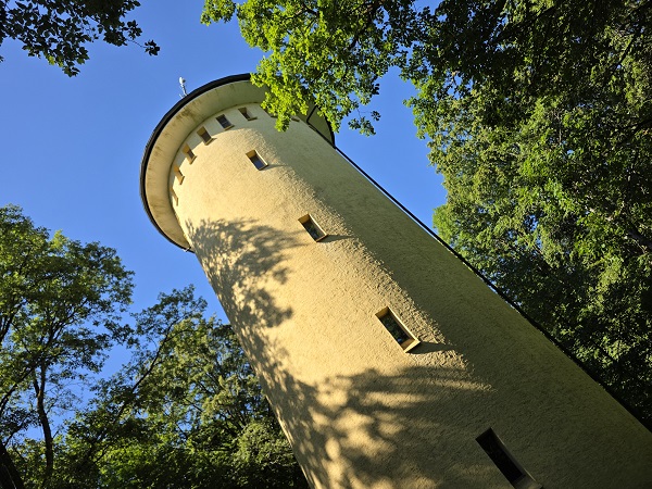 Fahr´ mal hin und lauf´ mal ´rum: Die Marienbachquelle-Runde von Pfändhausen mit Wasserturm und kleinem Teich im Brönnhof – VIELE FOTOS!