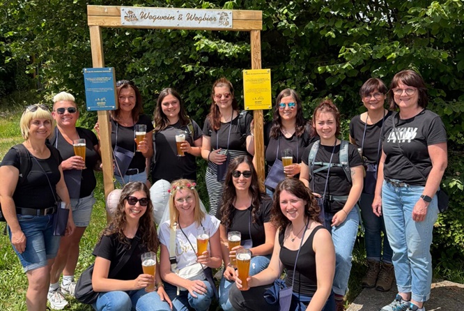 Prost auf das nächstes Wanderabenteuer: Wein-, Bier- und Cocktailwanderungen bei Bischofsmais