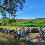 Wildes Grillen, Theater auf der Wiese, Kraft schöpfen aus dem Wald: Das sind die Verantaltungen im August im Steigerwald-Zentrum