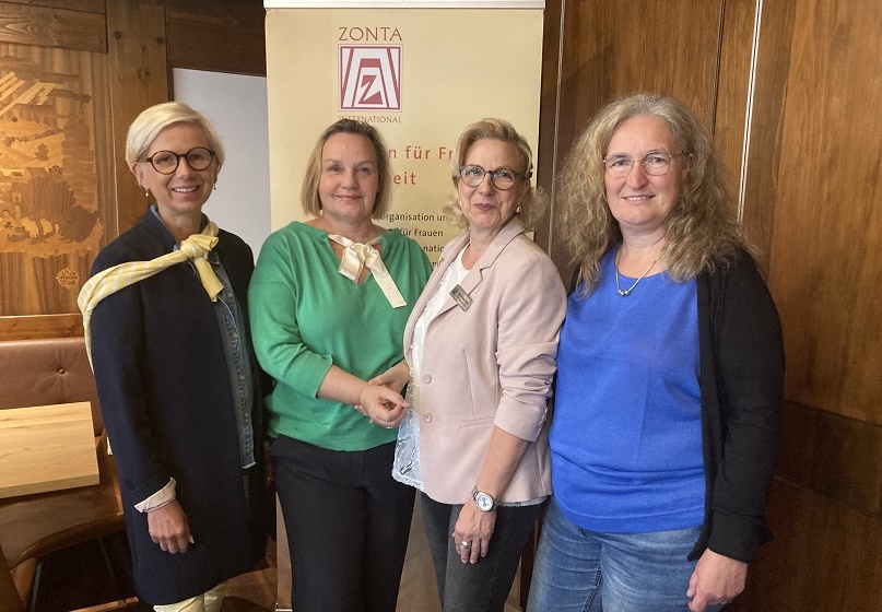 Ungebrochener Einsatz für die Belange von Frauen und Mädchen: Katja Weber-Khan führt das neue Präsidium des Zonta Clubs Bad Kissingen-Schweinfurt