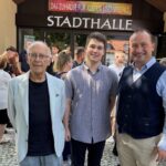 Die Gemeinde Grafenrheinfeld gratuliert dem erfolgreichen Auszubildenden Jannik Vogel