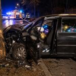 Drei Insassen verletzt: Pkw mit Luftballons prallt gegen einen Baum, vielleicht spielte Lachgaskonsum eine Rolle