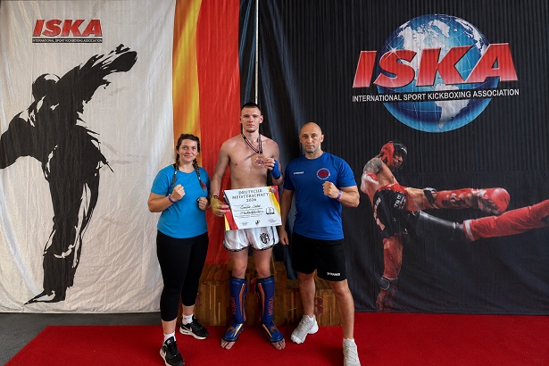 Erfolgreicher Auftritt im Kickboxen: Christoph Würfel erkämpft Bronze bei der Internationalen Deutschen Meisterschaft der ISKA