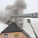 Dachstuhlbrand nach Blitzeinschlag in Obervolkach: Jetzt ist das Wohnhaus unbewohnbar
