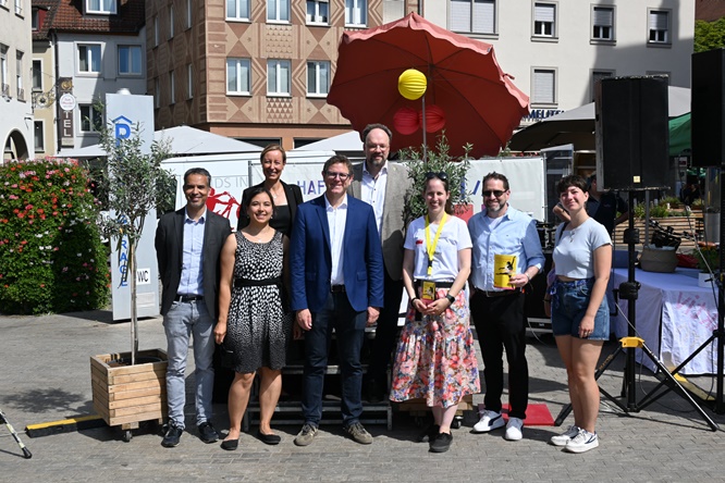 Beim 14. Würzburger Gesundheitstag mit über 10.000 BesucherInnen stand die Selbsthilfe im Mittelpunkt