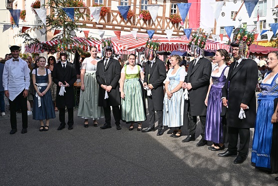 Lebensfreude, Geselligkeit und Gastlichkeit zu Gochsheimer Kirchweih und Friedensfest: Planpaare und Plantanzverein pflegen jahrhundertealte Tradition