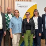 Grüne Kreistagsfraktion will mehr Bäume und Fassadenbegrünung an Landkreisimmobilien