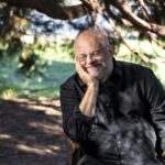 Kristof Magnusson liest in Schweinfurt aus seinem neuen Roman „Die Reise ans Ende der Geschichte“