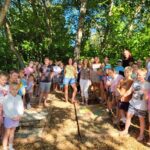 Ein Jahr Kugelbahnenweg der Marktgemeinde Burgpreppach: Kindergarten und Grundschule gestalten neue Stationen mit