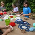 Kinder im Schweinfurter Mainbogen zu Kreativem animiert: Sechs Teams offerierten 150 Kids unterschiedlichste Gestaltungsangebote