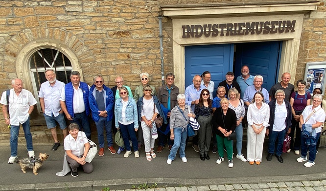 Der Oldtimerclub Augsburg und französische Clubfreunde waren zu Besuch im Industriemuseum Schweinfurt