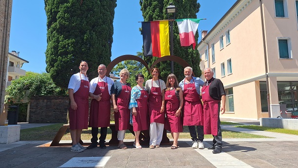 Knödelpremiere beim 20. Jubiläum der „Sennfelder Tage“ in Meduna di Livenza