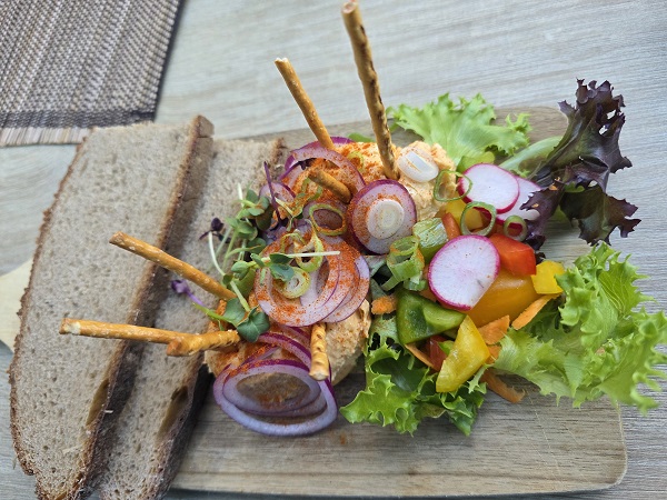 Essen wie Gott in Franken: By Sandy in der ehemaligen Gifthütte des TV Oberndorf
