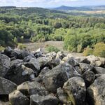 Fahr mal hin und lauf mal rum: Die Wanderung zum Schafstein bei Wüstensachsen mit dem Basaltblockmeer – VIELE FOTOS!