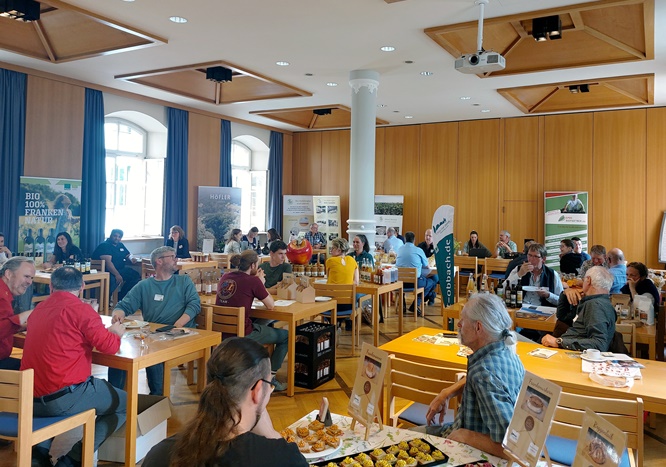 „Bio Meet & Greet“: Erzeuger, Großhandel und Küchen vernetzen sich beim regionalen Lebensmittel-Speeddating