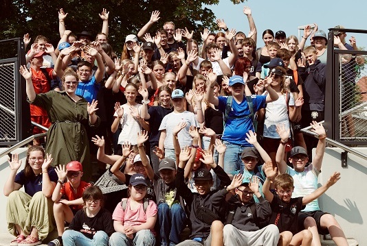 Gemeinsam auf Zeitreise: 10 Tage voller Abenteuer, Begegnungen und gemeinsamer Erlebnisse