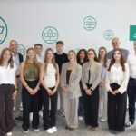 Übergang von der Schule in die Arbeitswelt: Die AOK Schweinfurt begrüßt zehn neue Auszubildende