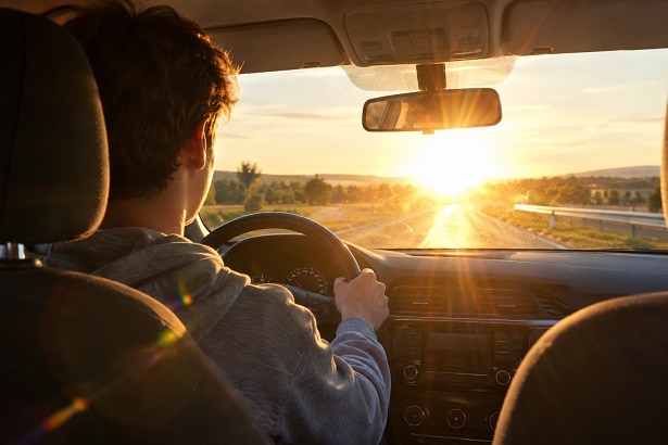 Tiefstehende Sonne blendet Fahrer – und deshalb kam´s zu einem Verkehrsunfall auf der Staatsstraße zwischen Oberthulba und Reith